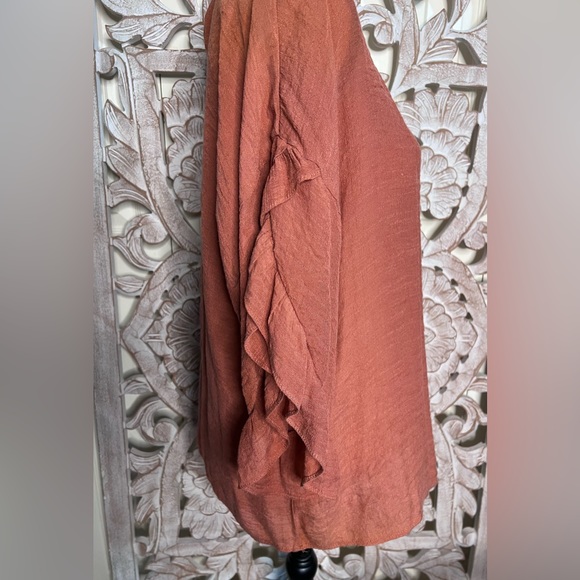 Doe & Rae Rust Blouse W Ruffle Waterfall Sleeves Sz L - Picture 2 of 5